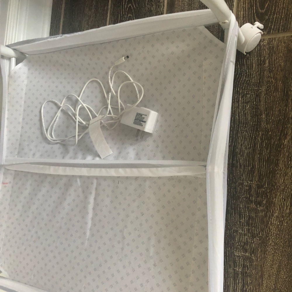 Bassinet - Picture 6 of 6
